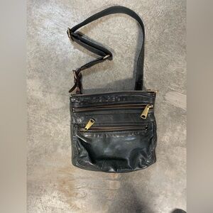 Fossil Explorer Triple Zip Traveler Crossbody Handbag Purse Black Leather Brass